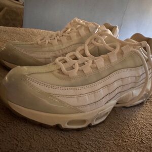 Women’s Nike AirMax